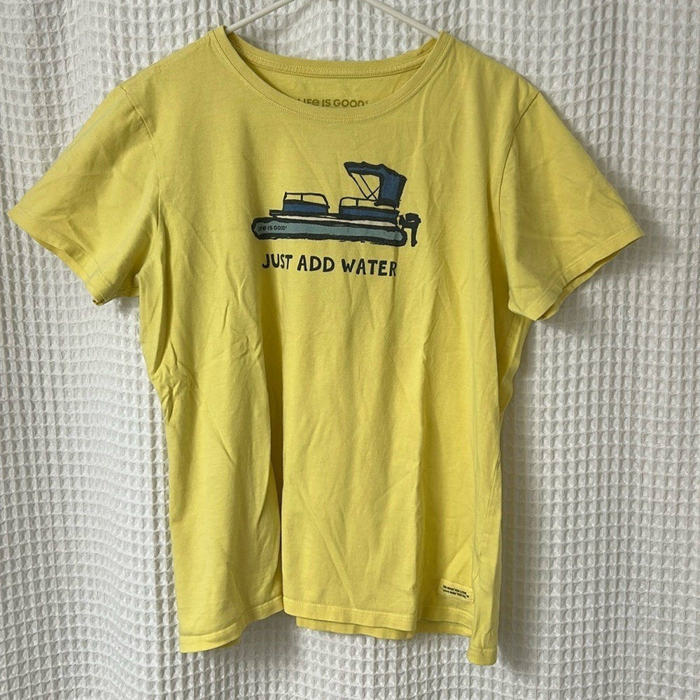 Life Is Good Women's Large Just Add Water Boat Crusher Tee Yellow